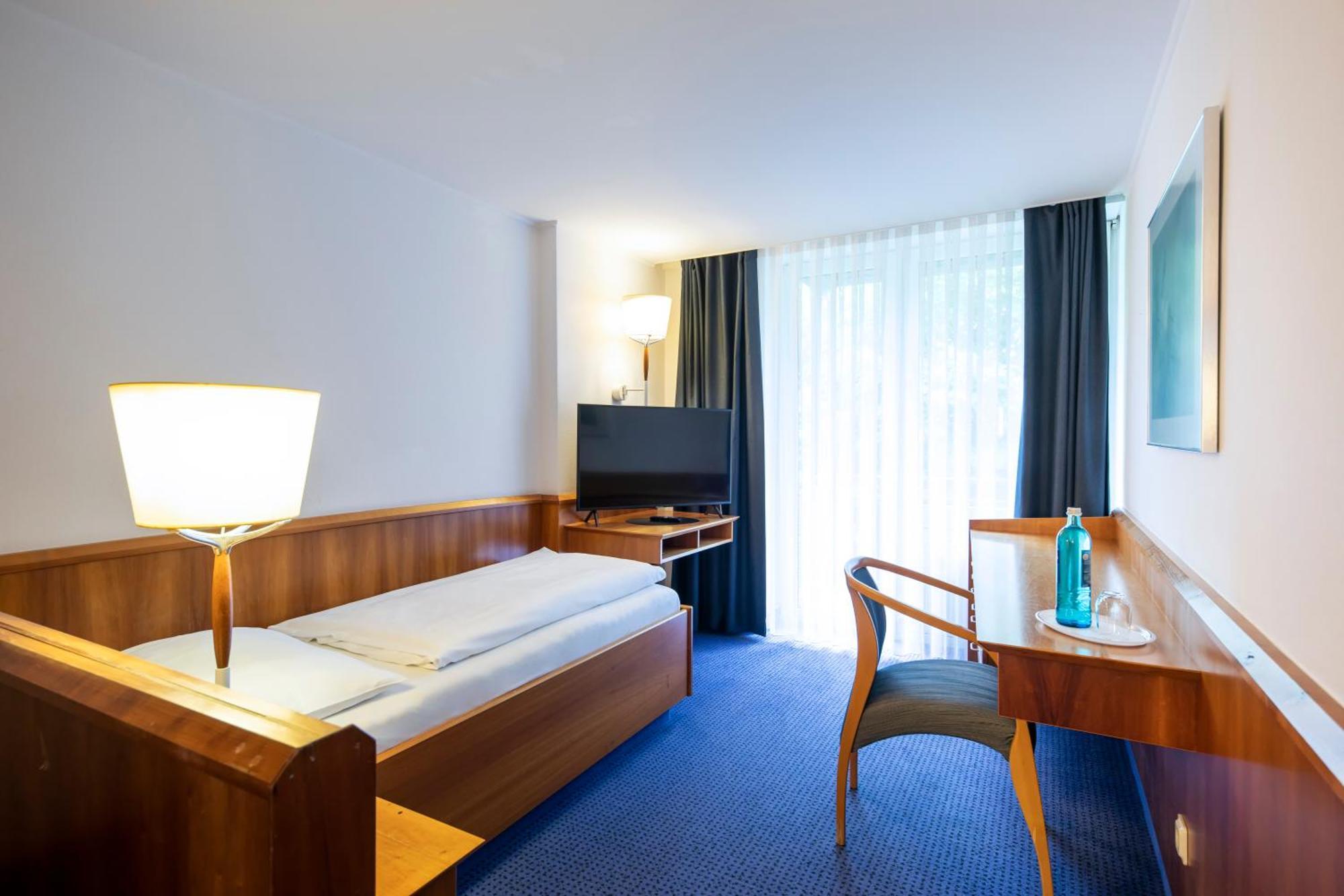 Roomingtons Karoli ולדקירכן מראה חיצוני תמונה